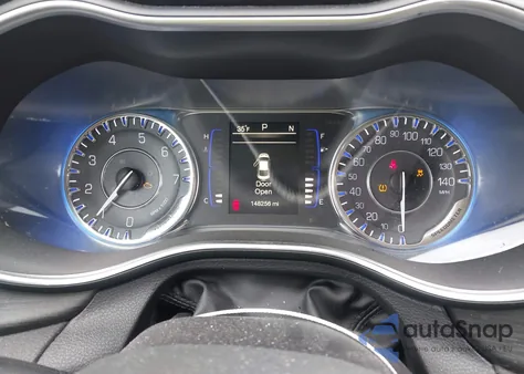 2016 Chrysler 200 Limited Platinum из США, поврежденный, VIN 1C3CCCAB0GN192012